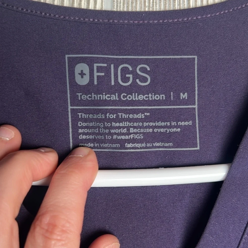 Women’s Figs Scrub Catarina One-Pocket Scrub Top Size Medium Purple